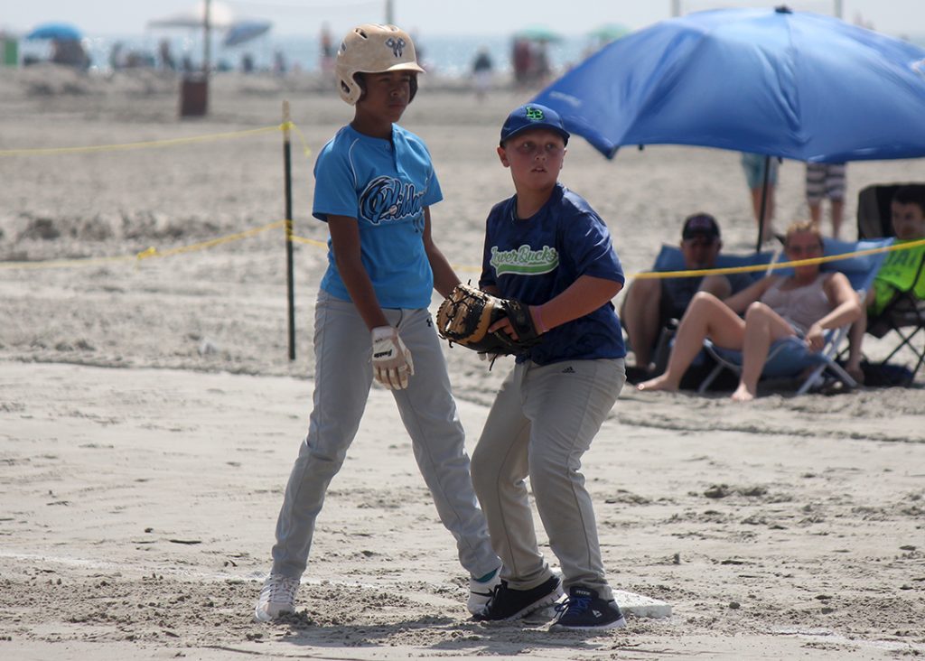 VIDEO, PHOTO GALLERY Baseball on the Beach a big hit in Wildwood